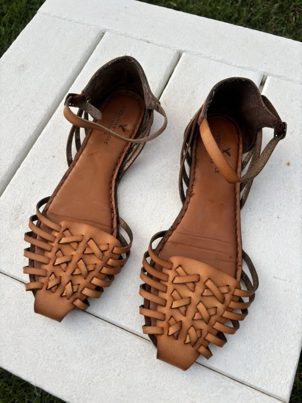 American Eagle 10 Women's  Faux-Leather Huarache Sandals Flats Western
